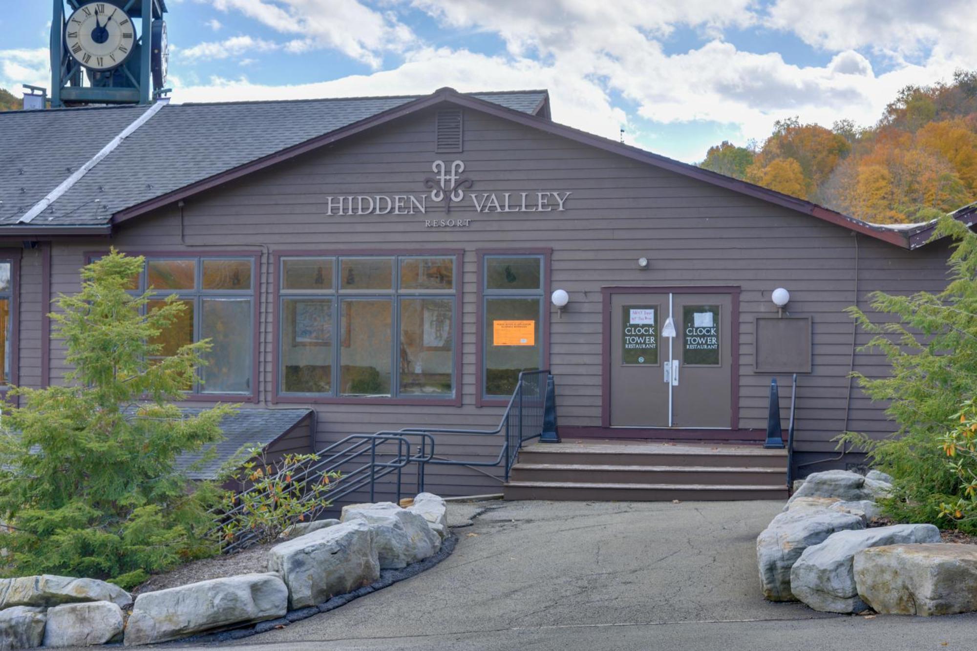 Charming Hidden Valley Walk To Slopes Champion