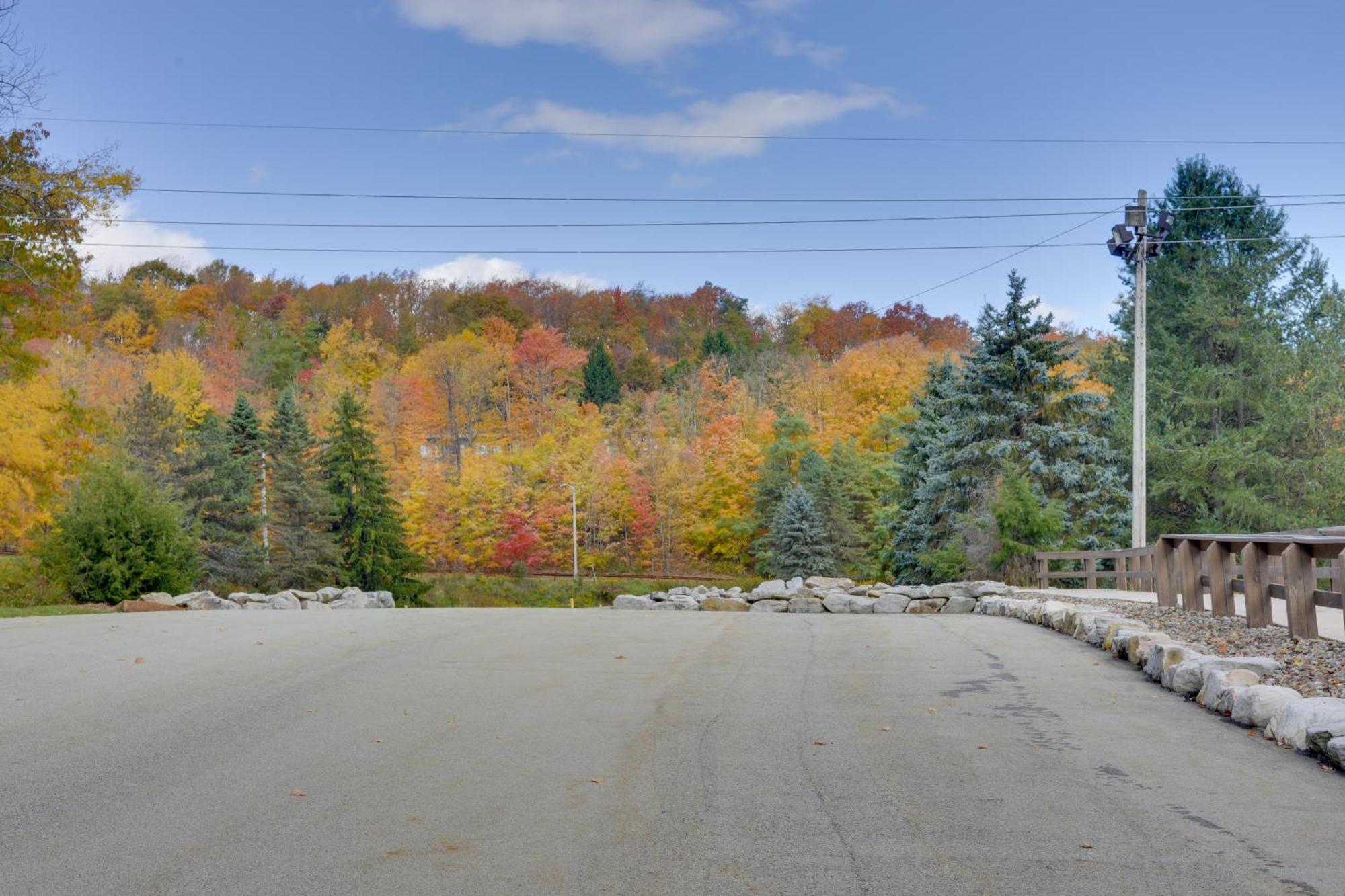 Charming Hidden Valley Walk To Slopes Champion